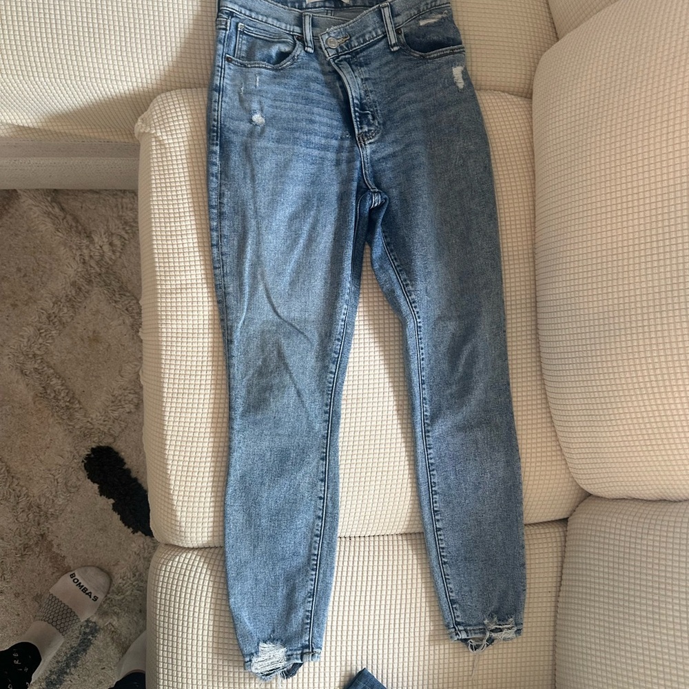 Abercrombie & Fitch Blue Ankle Cropped Jeans with Distressed Hem